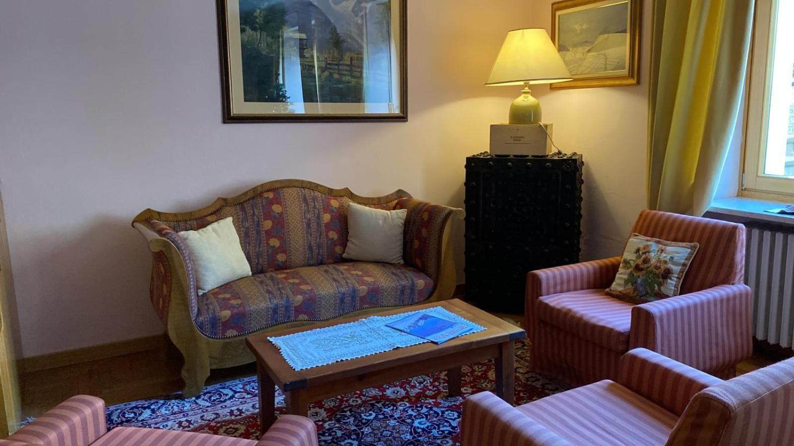 Centrale Hotel 3*